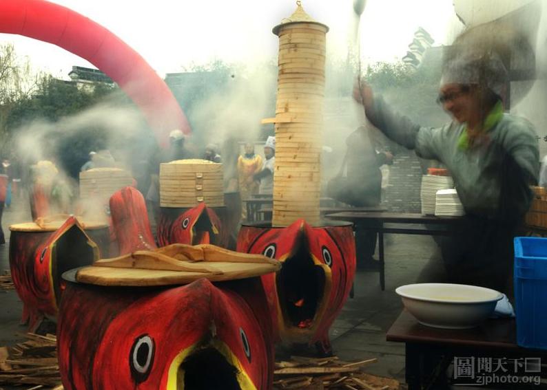 ���~(y��)���