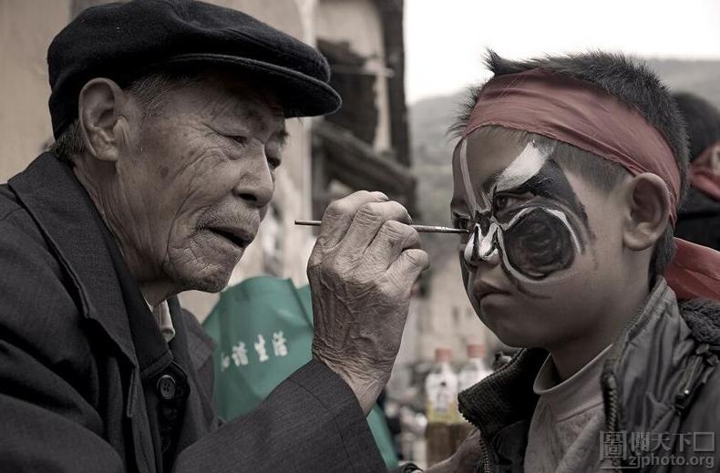 �����С�